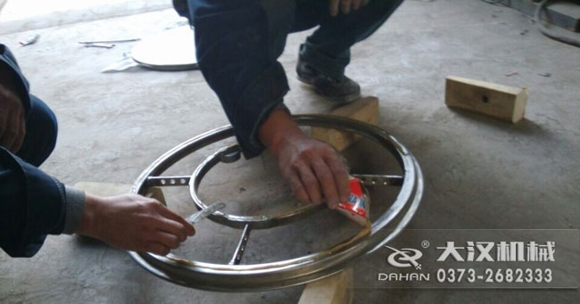 超聲波振動(dòng)篩換網(wǎng)步驟4 超聲波振動(dòng)篩換網(wǎng)步驟4