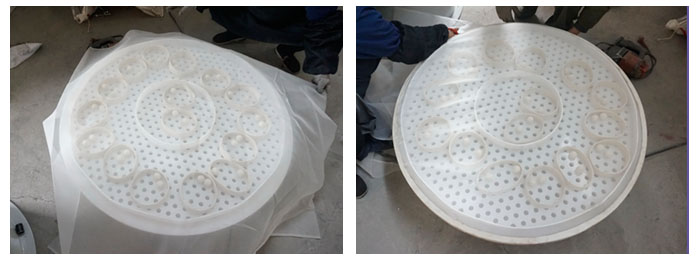 直徑1000型塑料振動(dòng)篩換網(wǎng)第一步準(zhǔn)備網(wǎng)架平鋪細(xì)網(wǎng)，固定細(xì)網(wǎng)剪去多余細(xì)網(wǎng)。